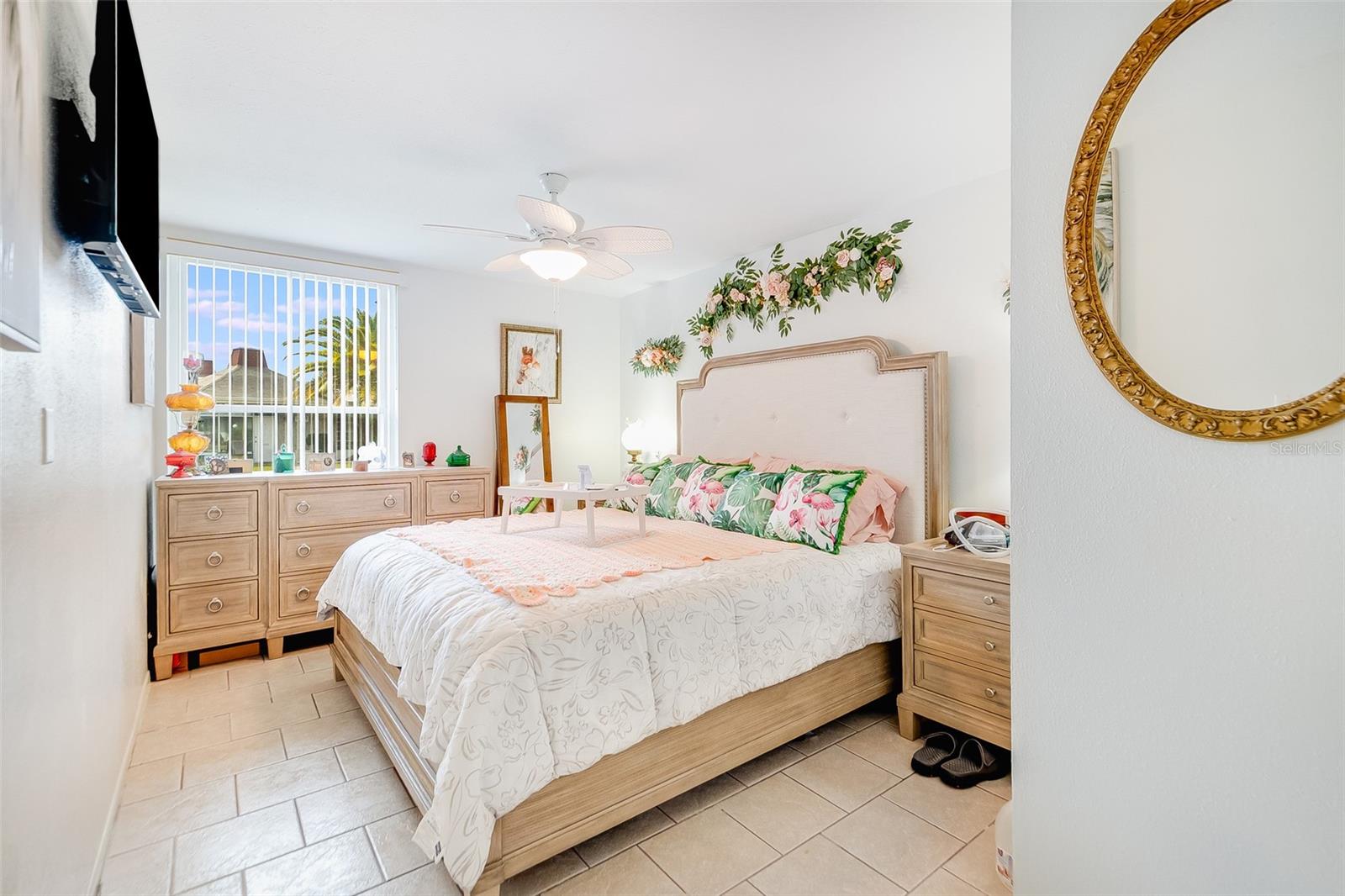 Image 16 of 30 For 4375 Tahitian Gardens Circle B