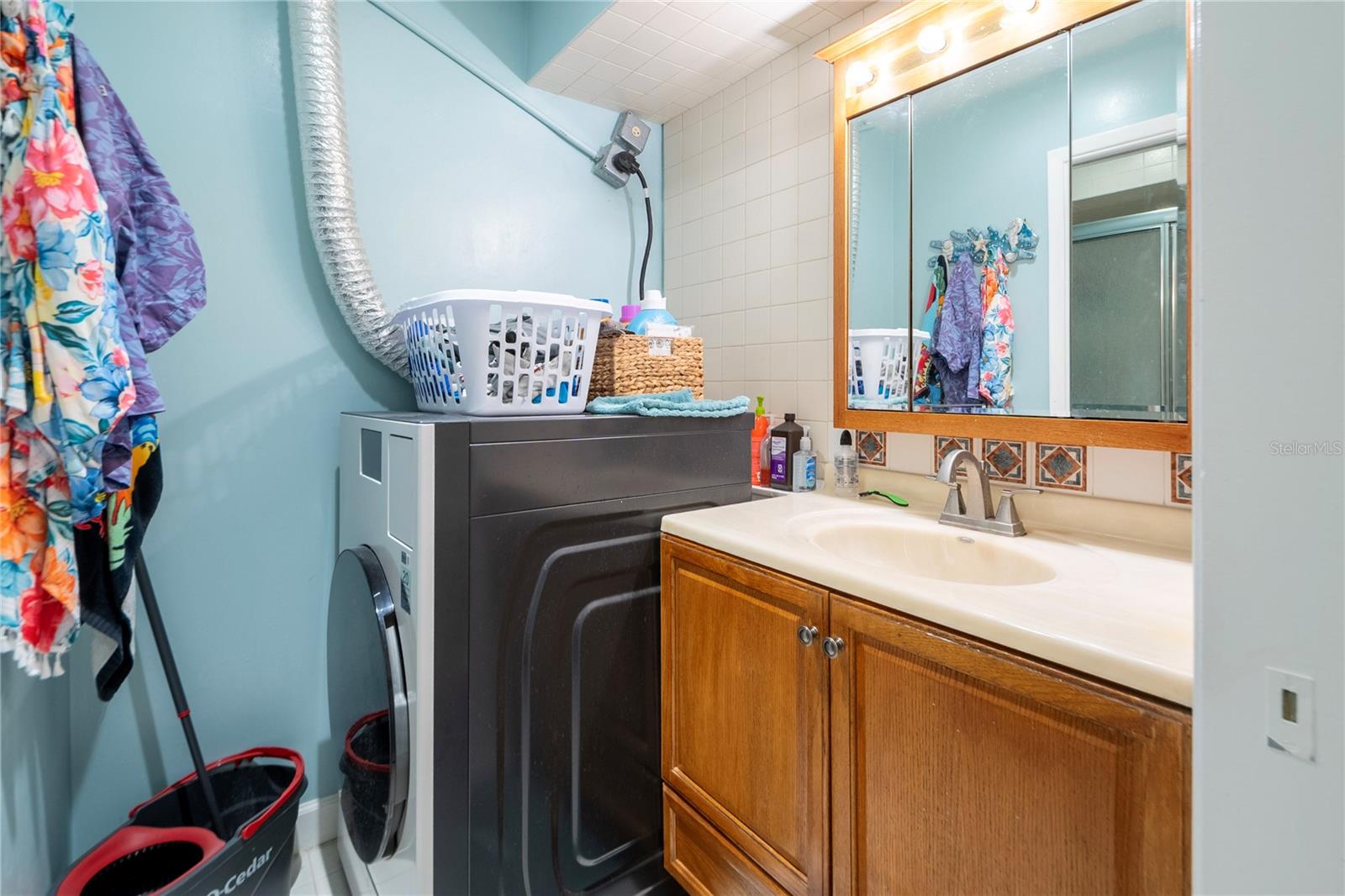 Image 26 of 30 For 4375 Tahitian Gardens Circle B