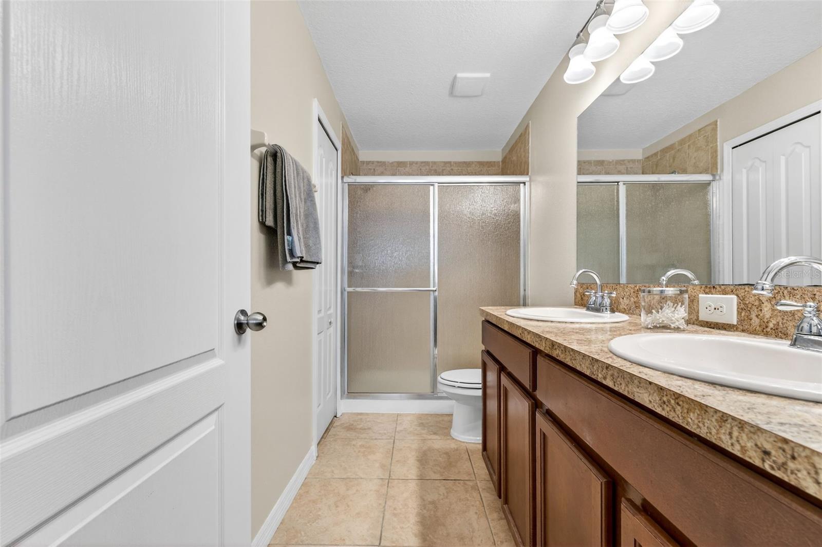 Image 18 of 29 For 2713 Lantern Hill Avenue