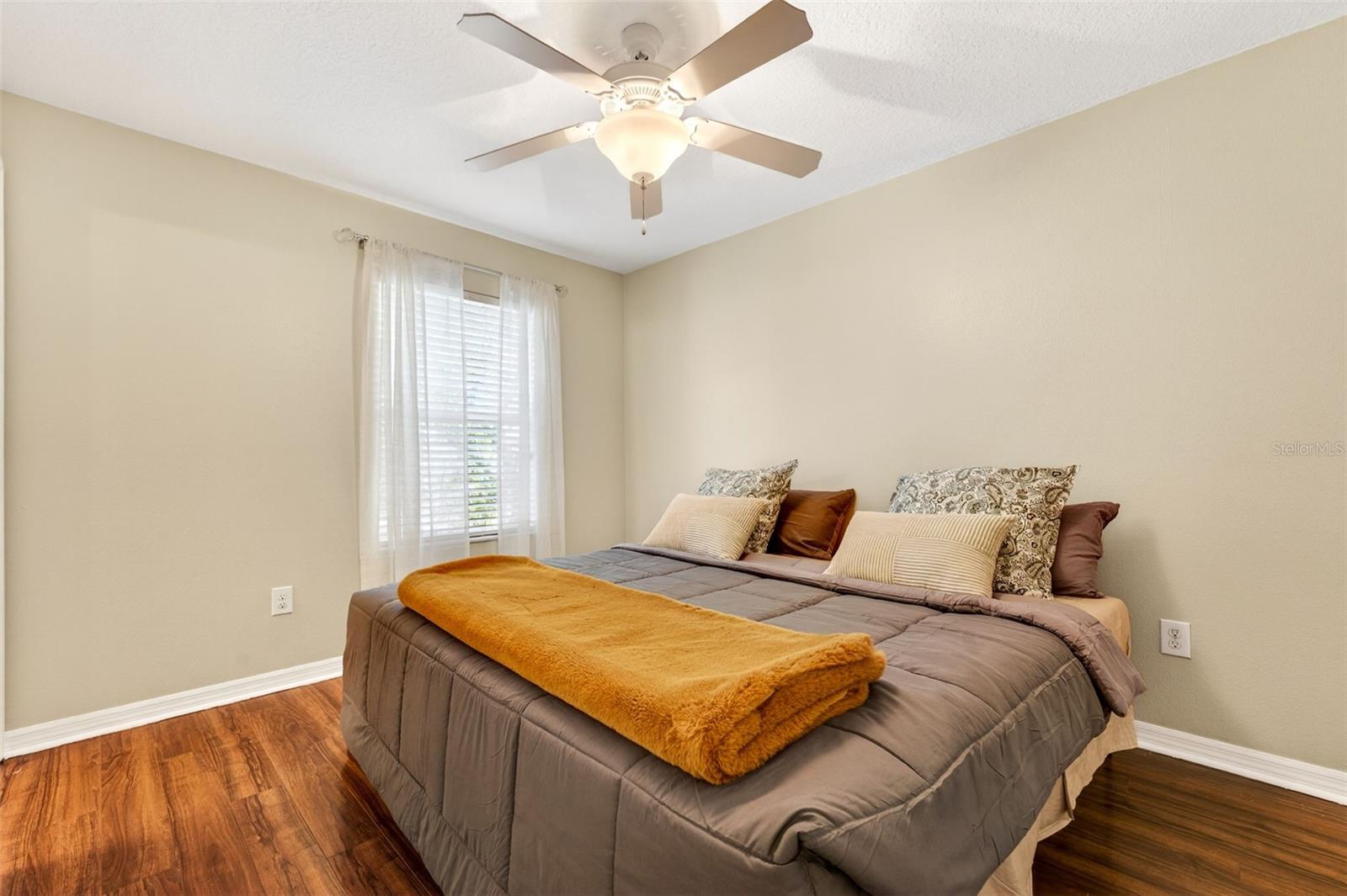 Image 19 of 29 For 2713 Lantern Hill Avenue