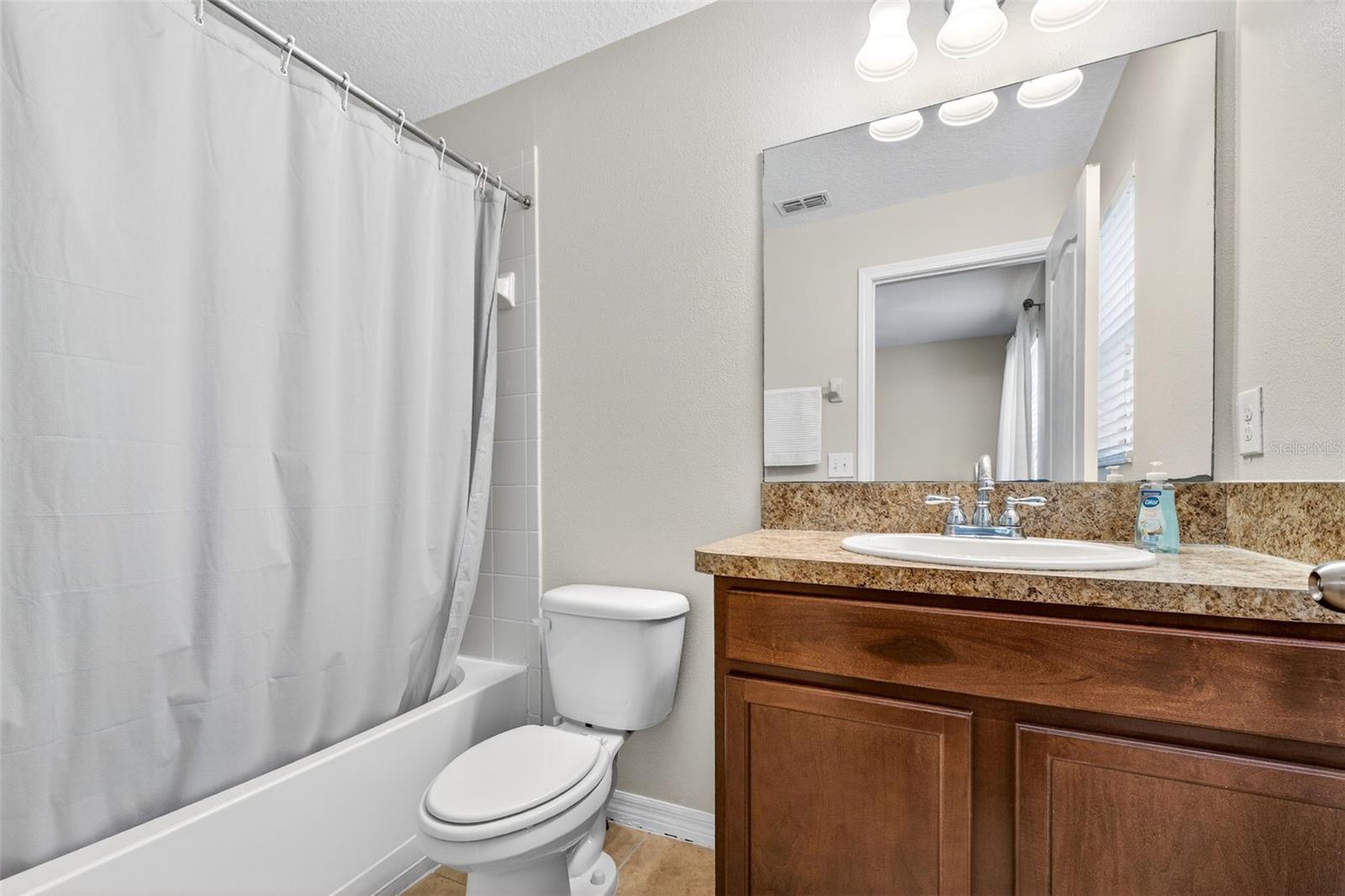 Image 21 of 29 For 2713 Lantern Hill Avenue