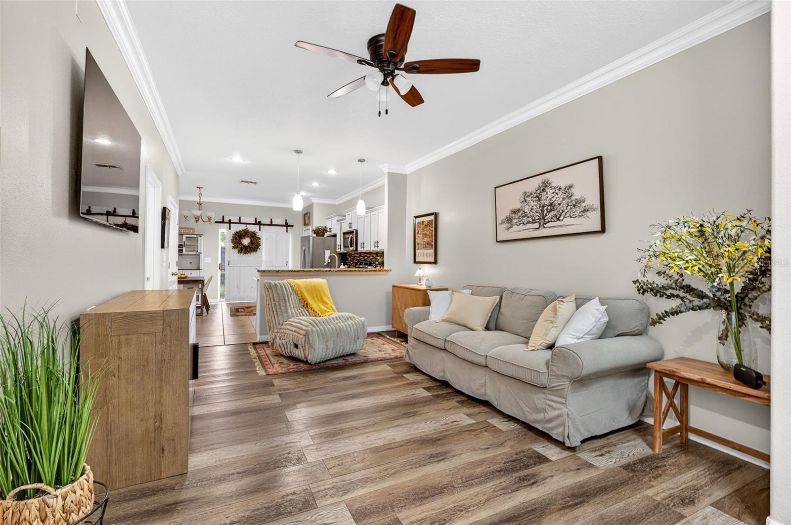 Image 3 of 29 For 2713 Lantern Hill Avenue