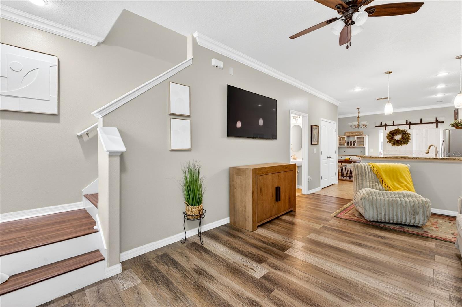 Image 7 of 29 For 2713 Lantern Hill Avenue