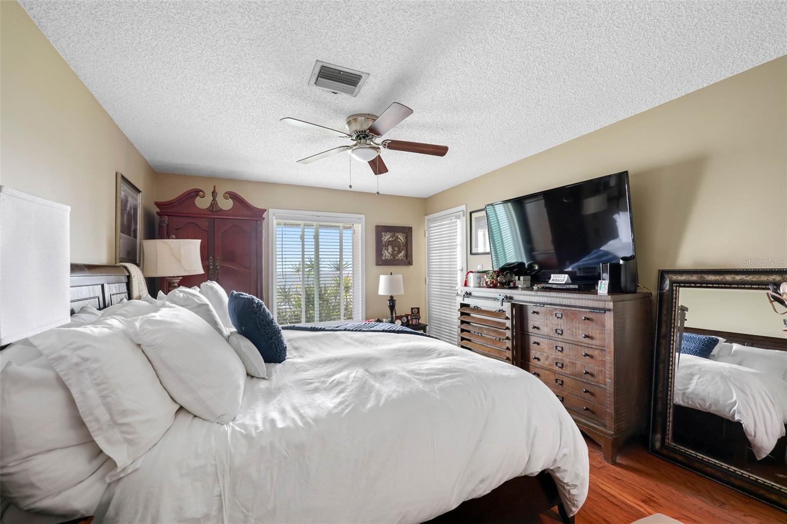 Image 24 of 41 For 7300 Sunshine Skyway Lane S 210