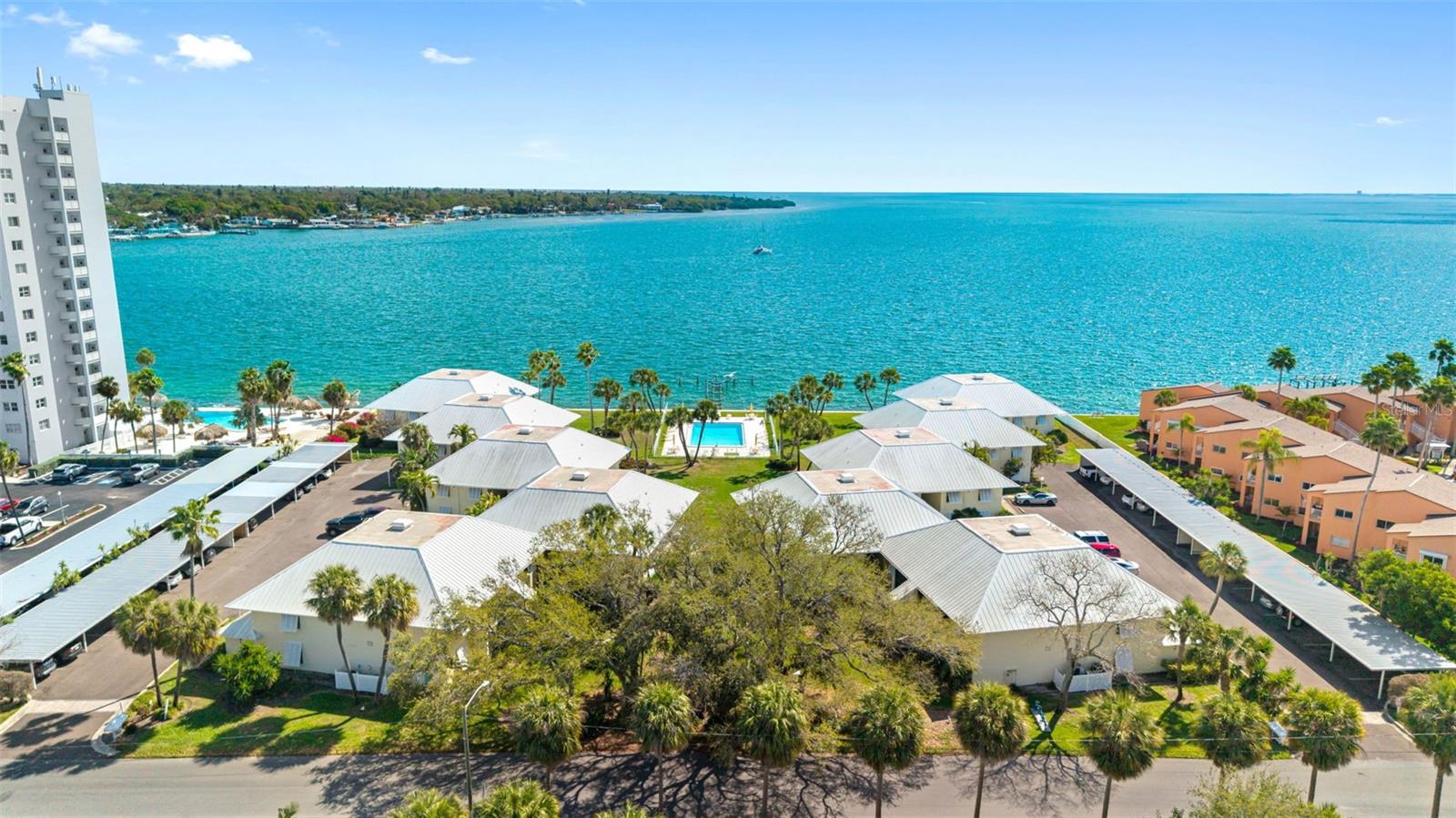 Image 34 of 41 For 7300 Sunshine Skyway Lane S 210