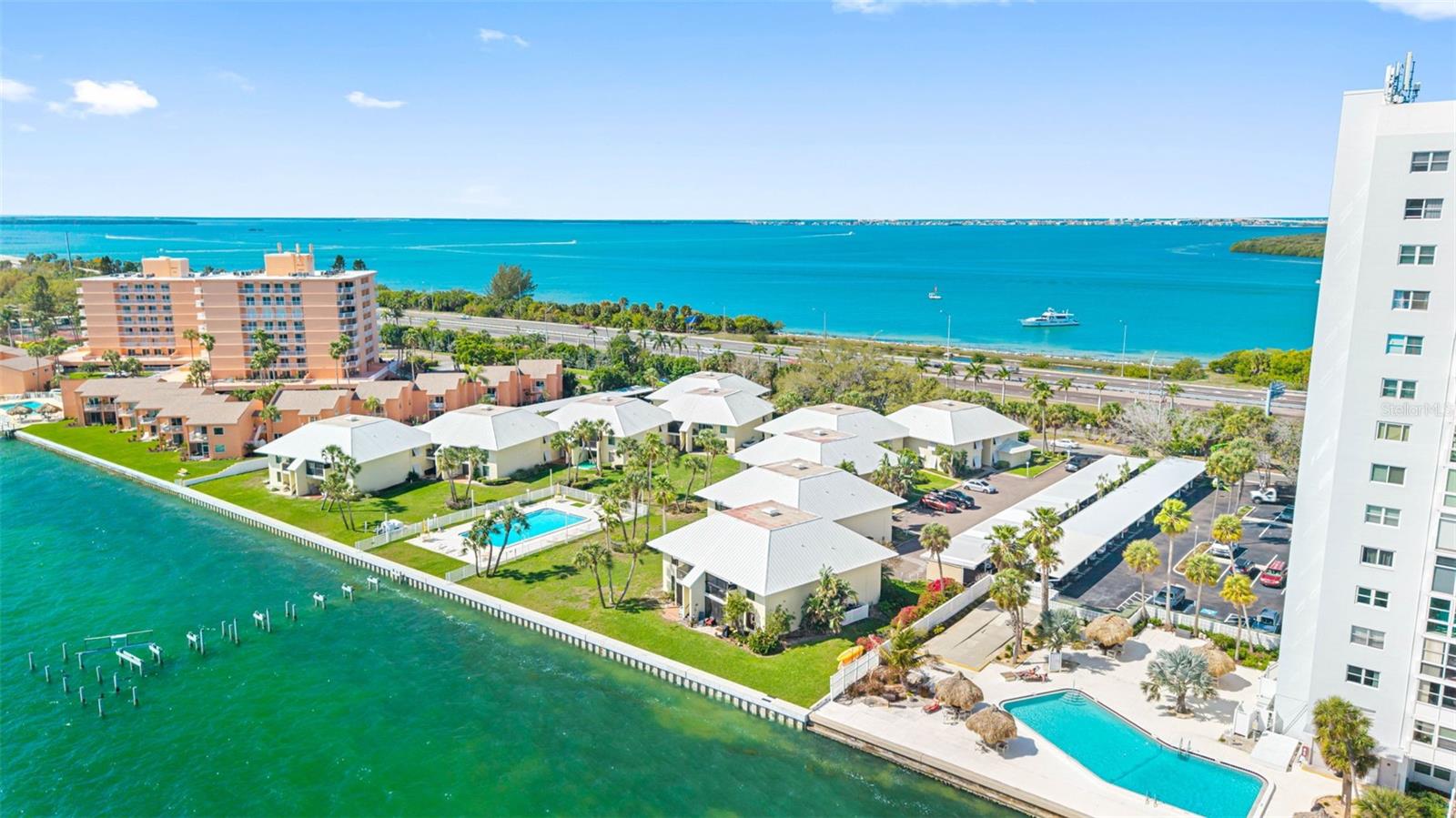 Image 37 of 41 For 7300 Sunshine Skyway Lane S 210