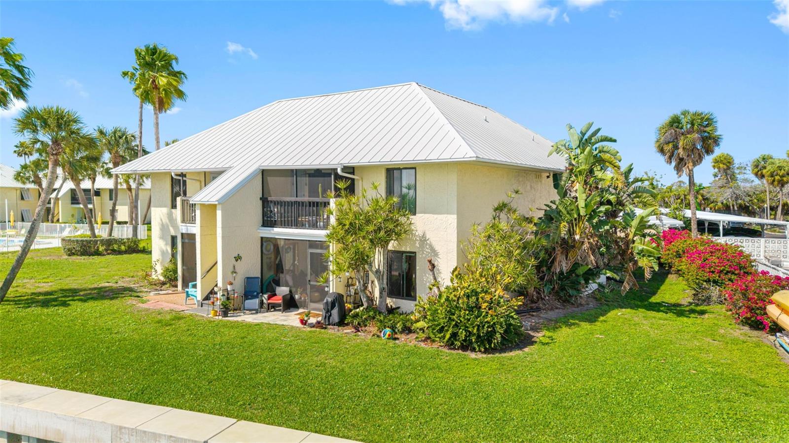 Image 38 of 41 For 7300 Sunshine Skyway Lane S 210