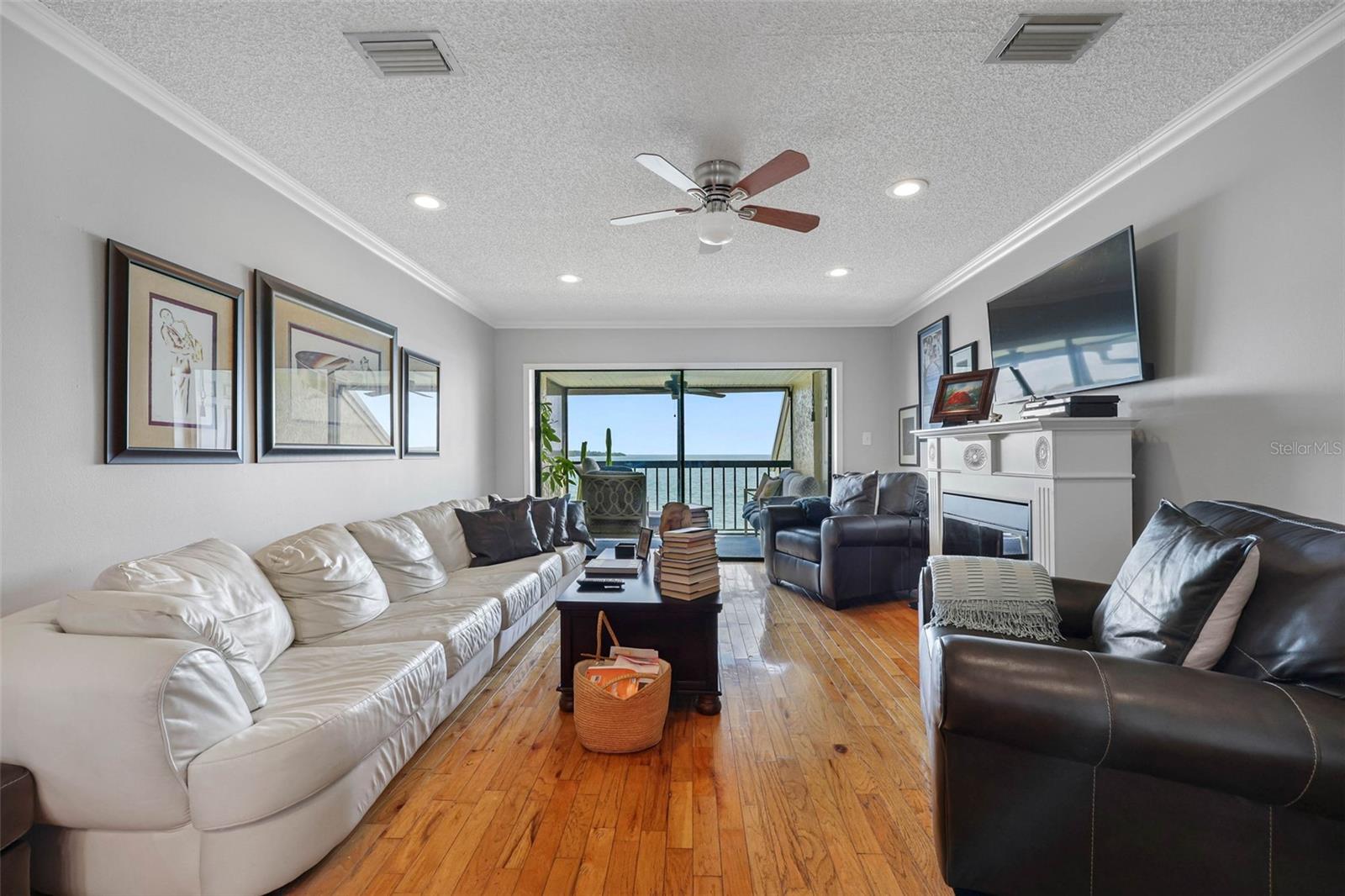 Image 7 of 41 For 7300 Sunshine Skyway Lane S 210