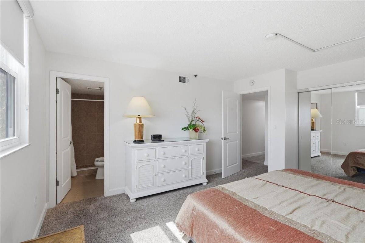 Image 21 of 59 For 15400 Gulf Blvd  501