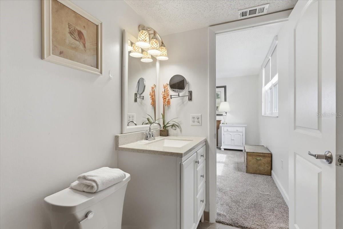 Image 26 of 59 For 15400 Gulf Blvd  501