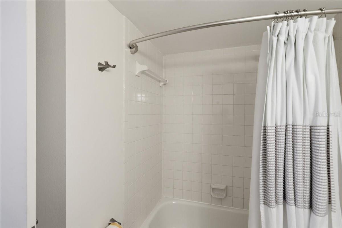 Image 33 of 59 For 15400 Gulf Blvd  501