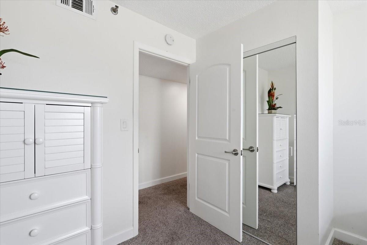 Image 38 of 59 For 15400 Gulf Blvd  501