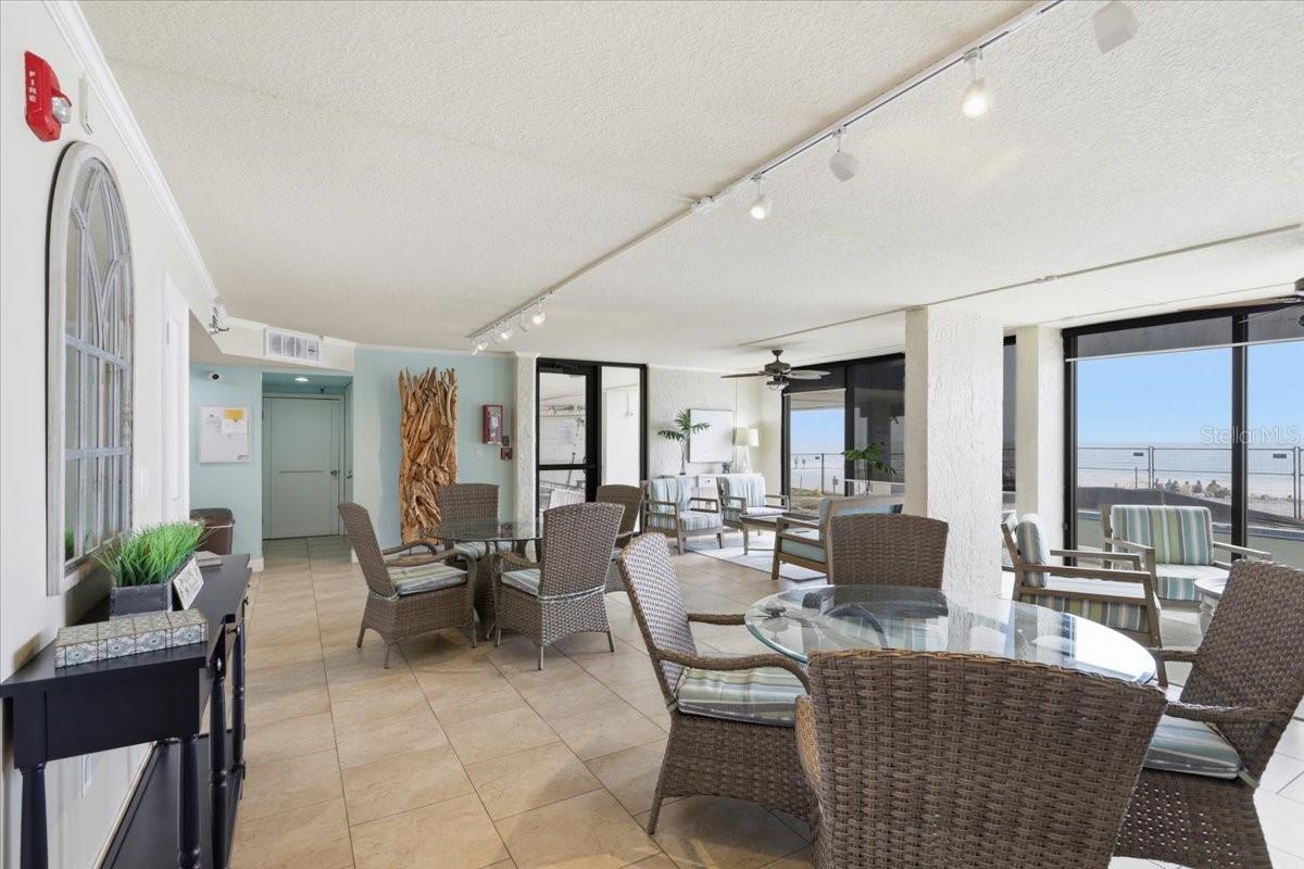 Image 51 of 59 For 15400 Gulf Blvd  501