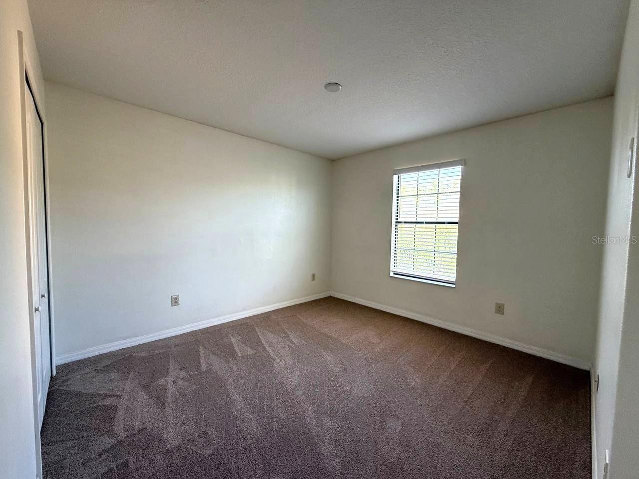 Image 12 of 27 For 20023 Date Palm Way