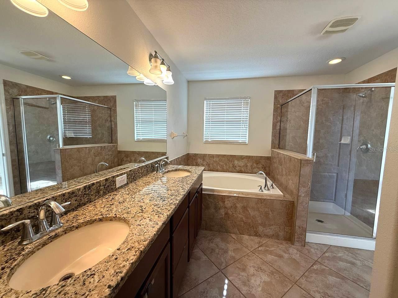 Image 20 of 27 For 20023 Date Palm Way