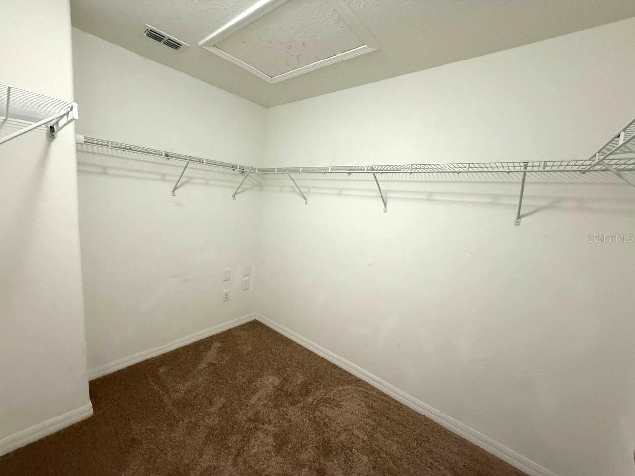 Image 23 of 27 For 20023 Date Palm Way