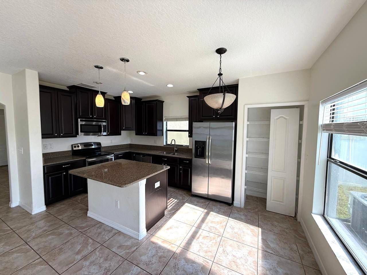 Image 9 of 27 For 20023 Date Palm Way