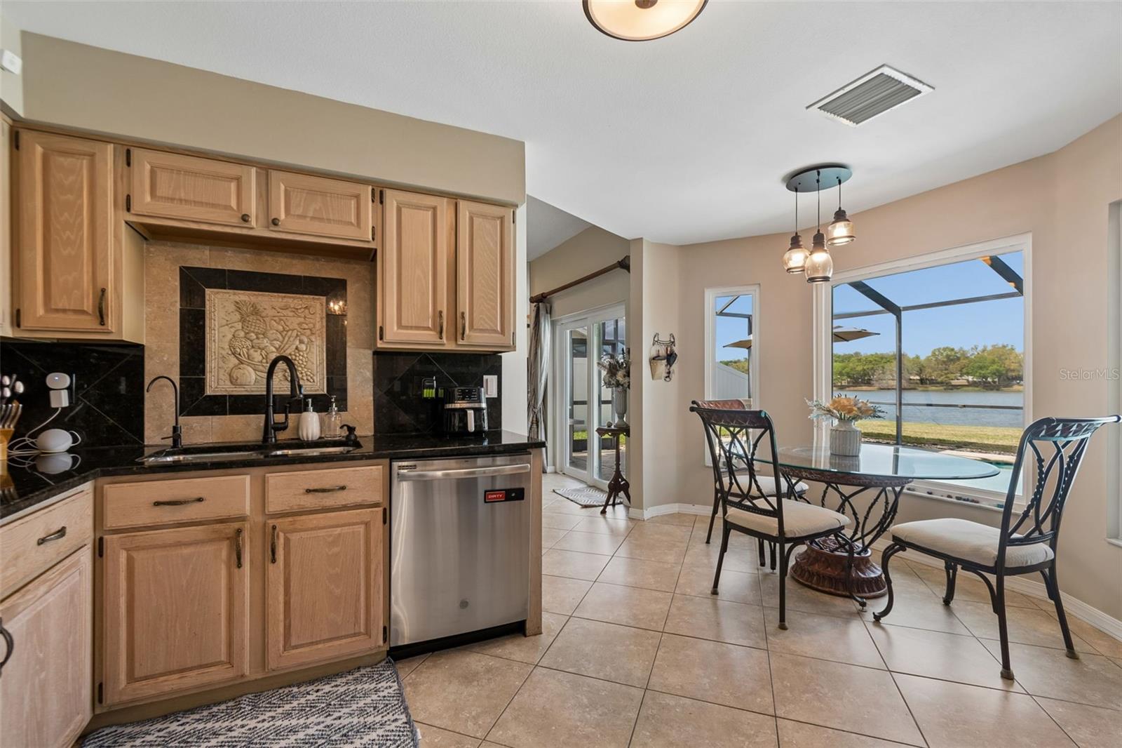 Image 17 of 54 For 11415 Whispering Hollow