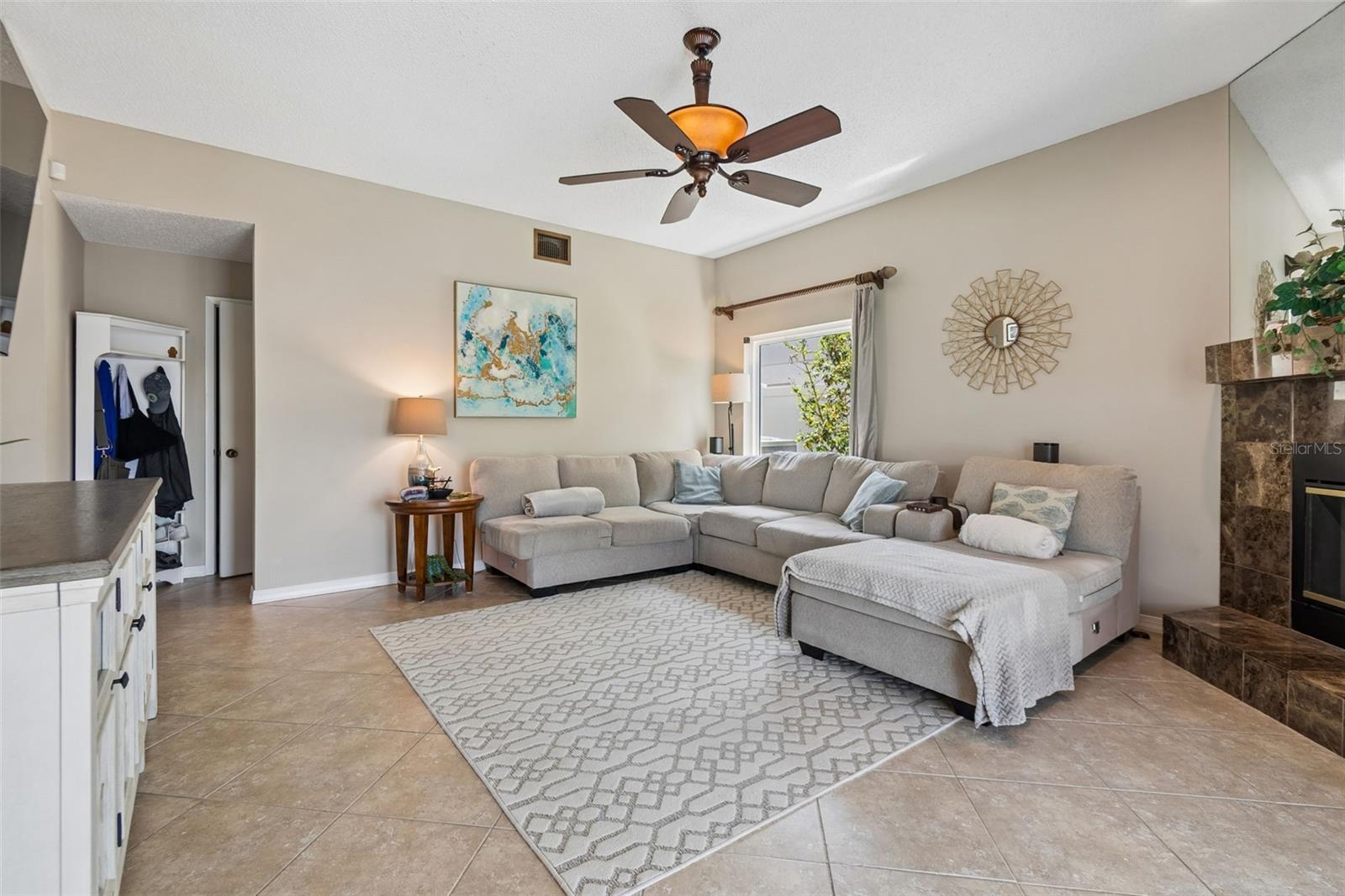 Image 20 of 54 For 11415 Whispering Hollow