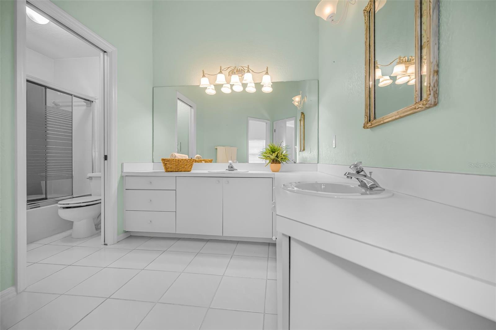 Image 37 of 86 For 2175 Oak Forest Lane