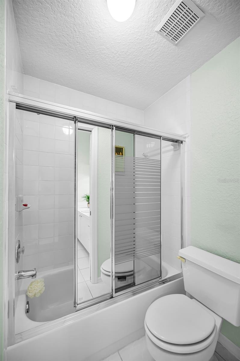 Image 38 of 86 For 2175 Oak Forest Lane