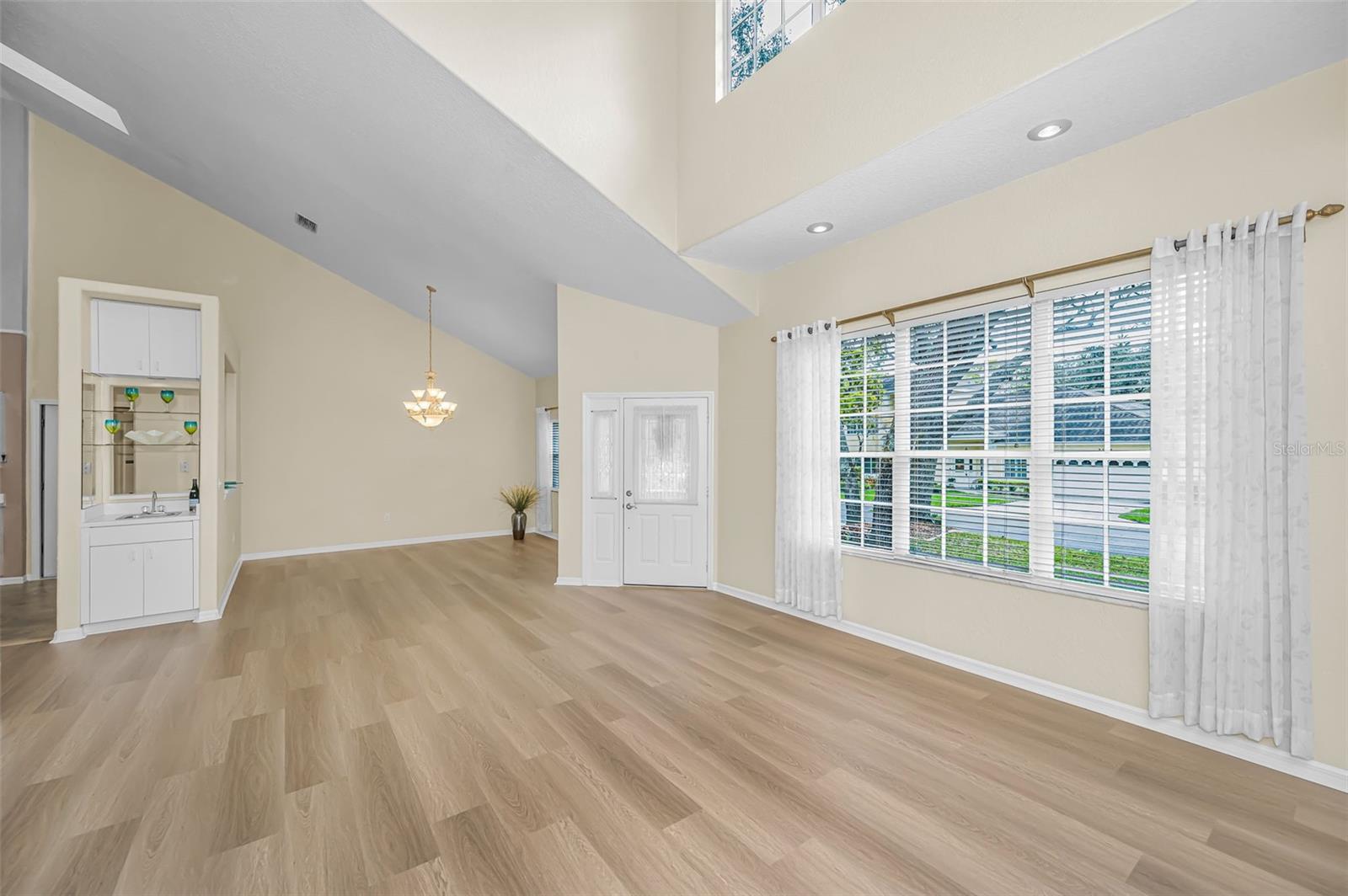 Image 9 of 86 For 2175 Oak Forest Lane