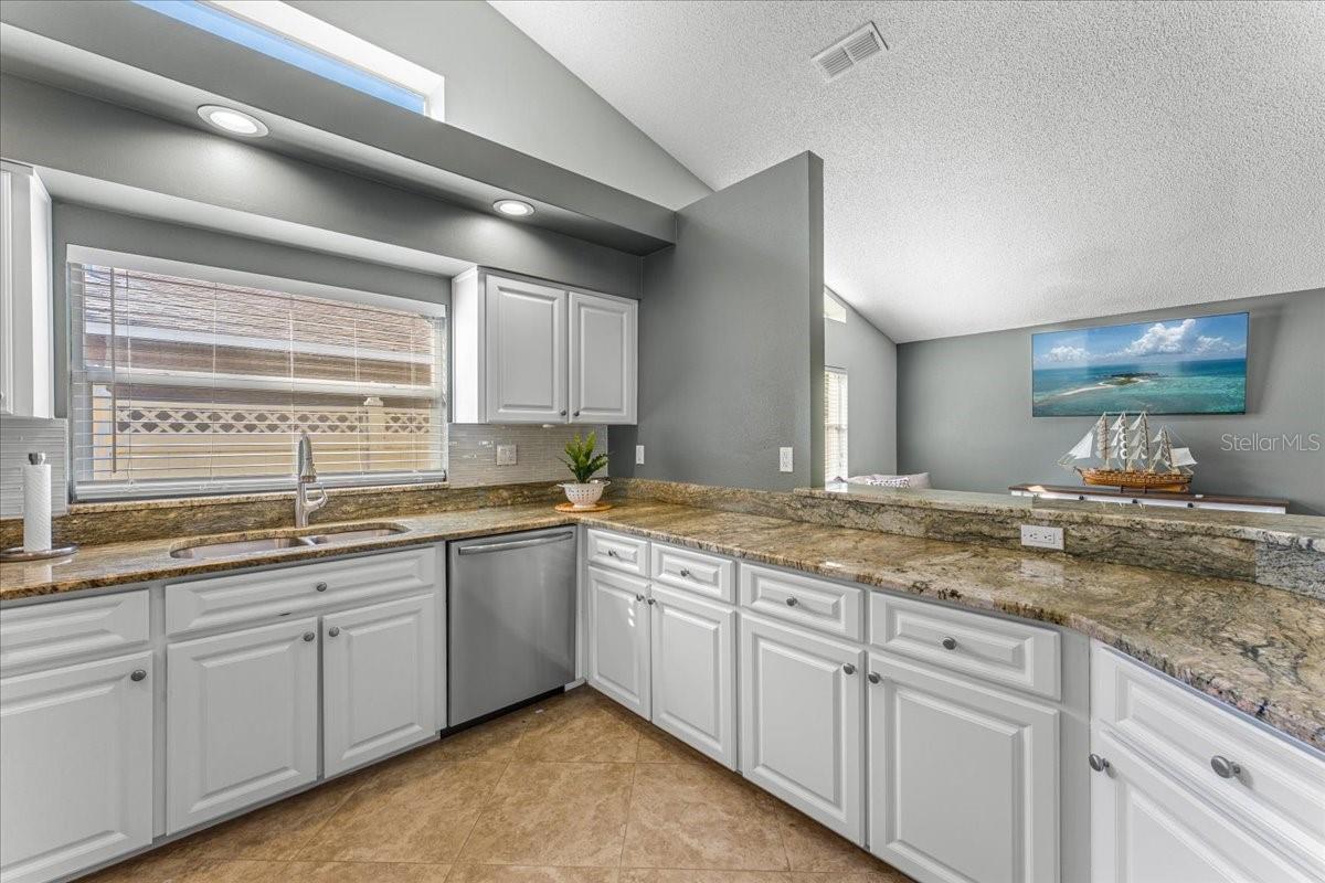 Image 14 of 54 For 9112 Calle Alta