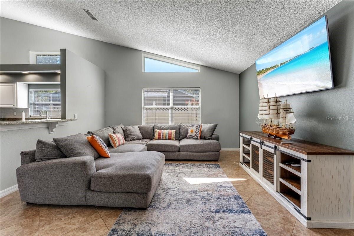 Image 20 of 54 For 9112 Calle Alta