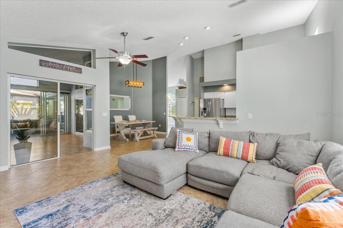 Image 23 of 54 For 9112 Calle Alta