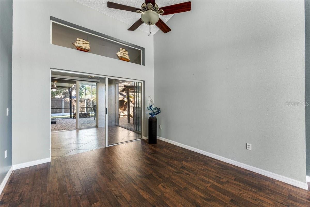 Image 9 of 54 For 9112 Calle Alta