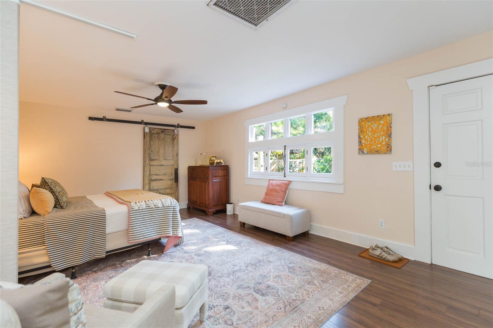 Image 20 of 33 For 917 Broad Street