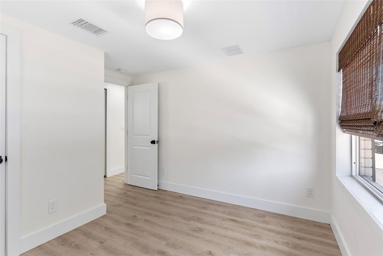 Image 21 of 37 For 4501 Highland Avenue