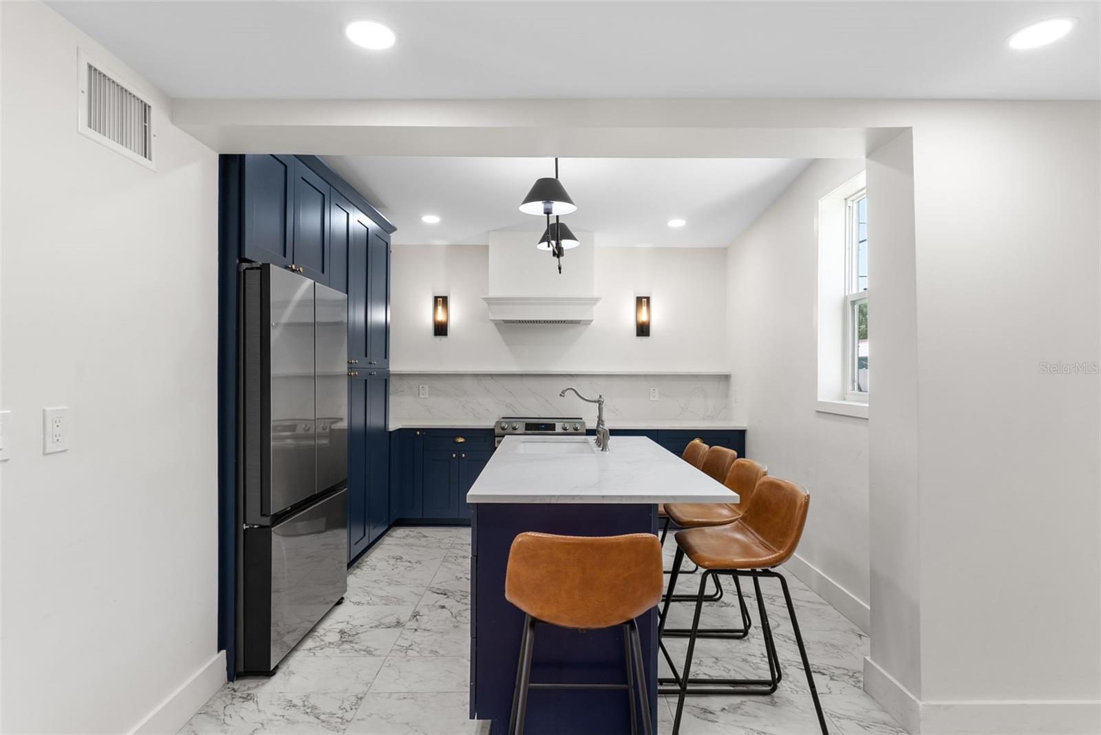 Image 9 of 37 For 4501 Highland Avenue