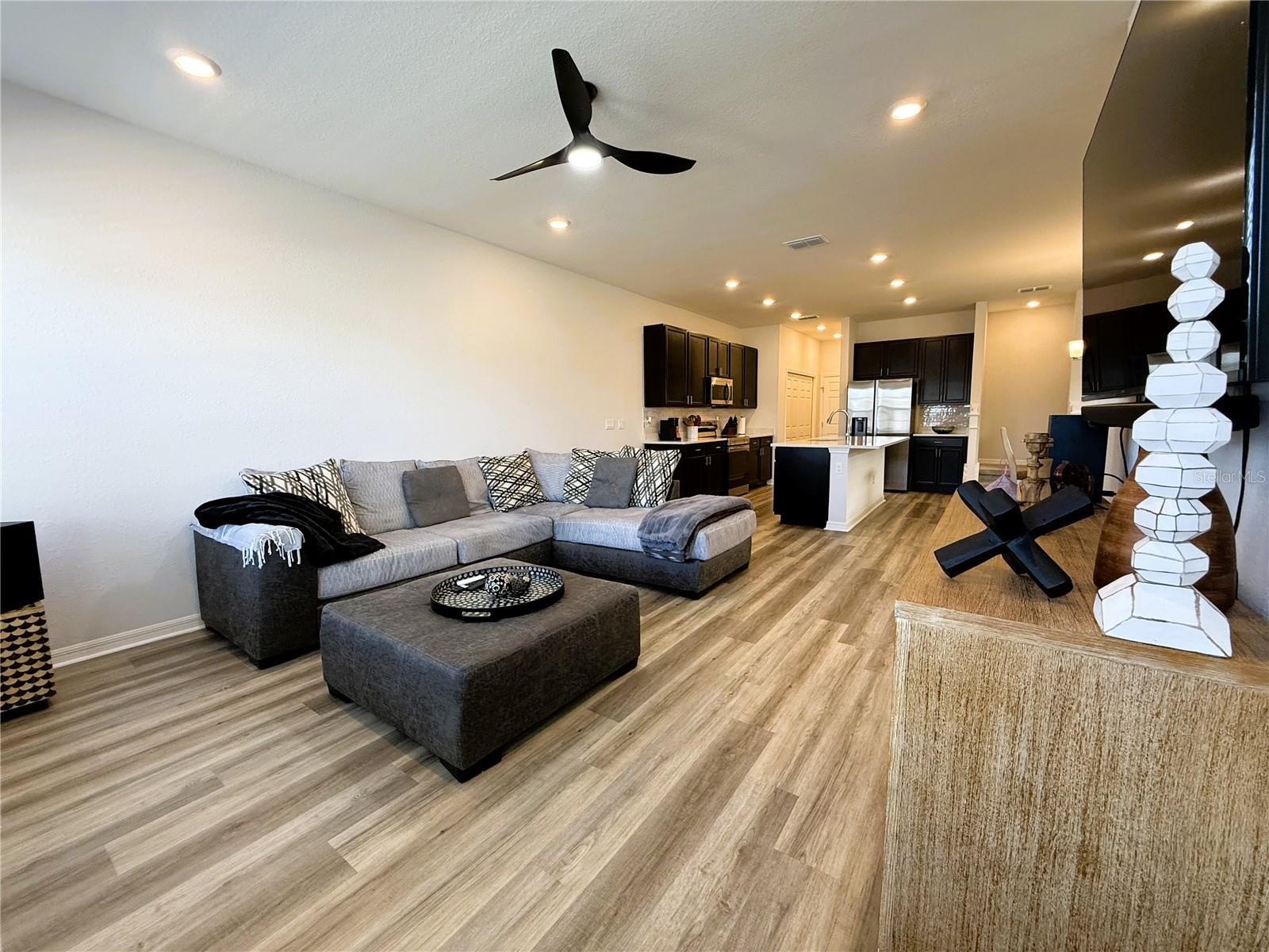 Image 2 of 44 For 390 Windy Willow Way