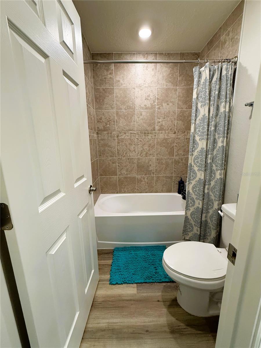 Image 32 of 44 For 390 Windy Willow Way