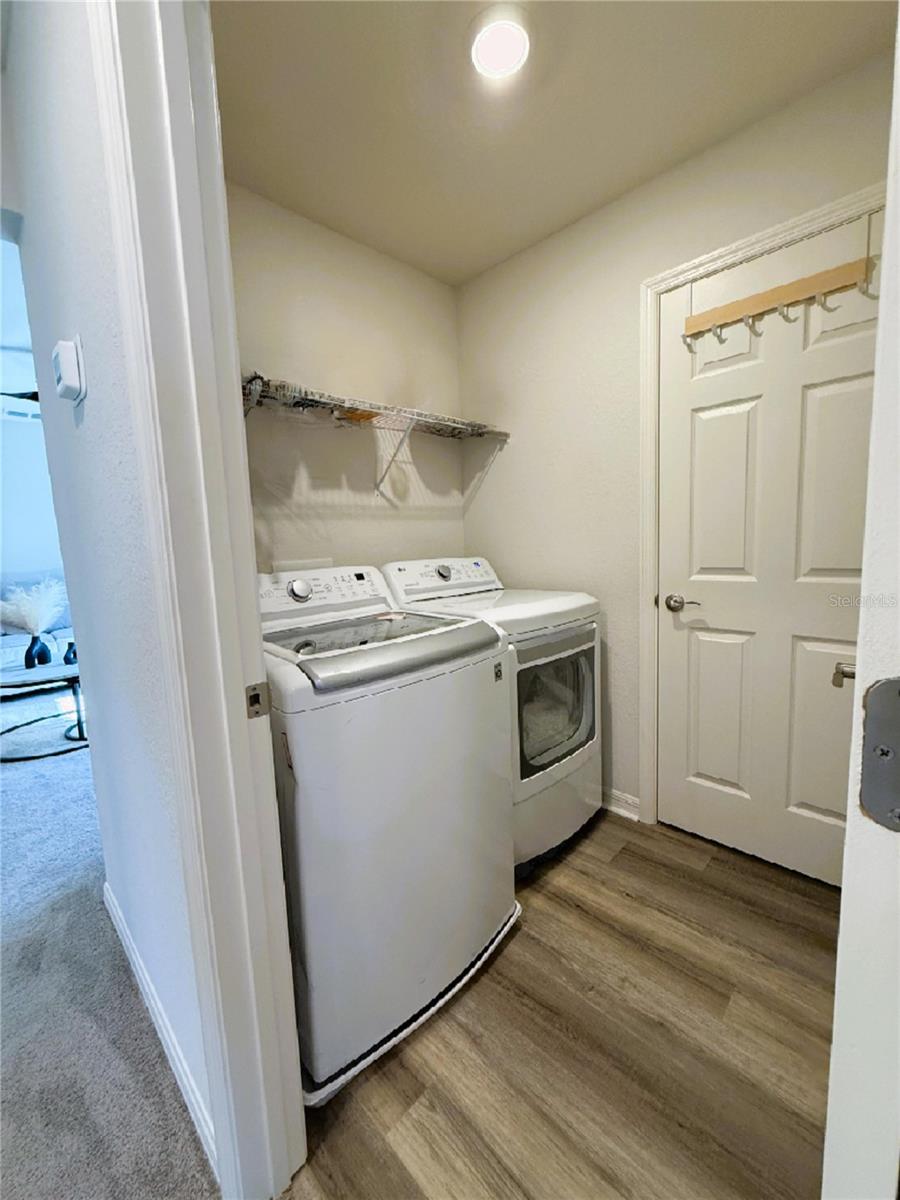 Image 33 of 44 For 390 Windy Willow Way