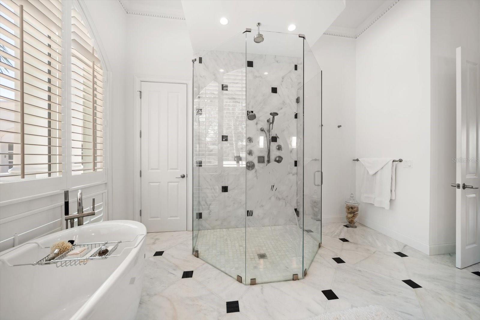 Image 30 of 50 For 110 Harbor View Lane