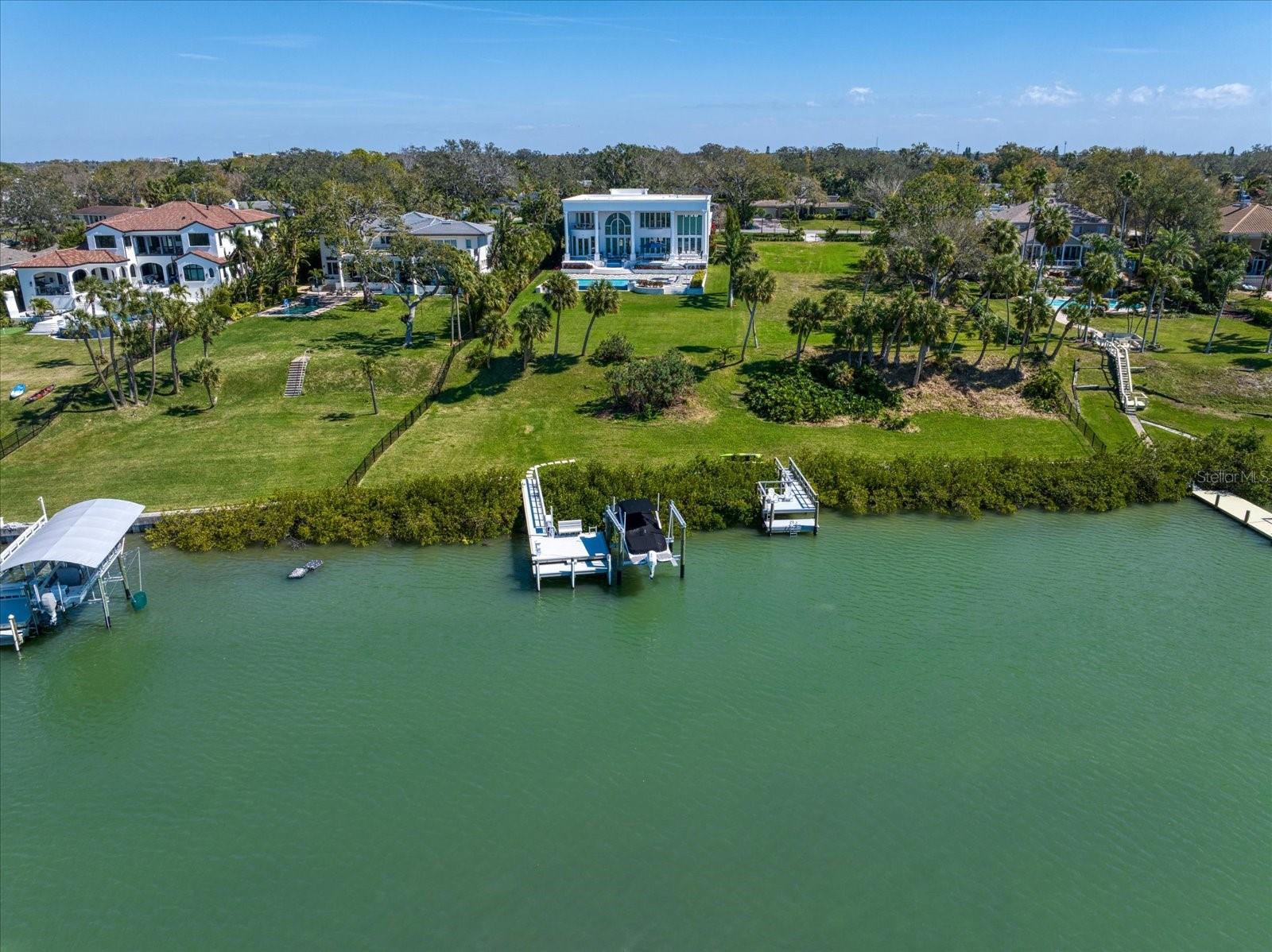 Image 7 of 50 For 110 Harbor View Lane