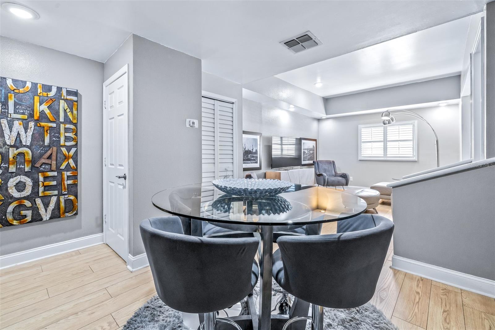 Image 7 of 29 For 4405 Fair Oaks Avenue 11