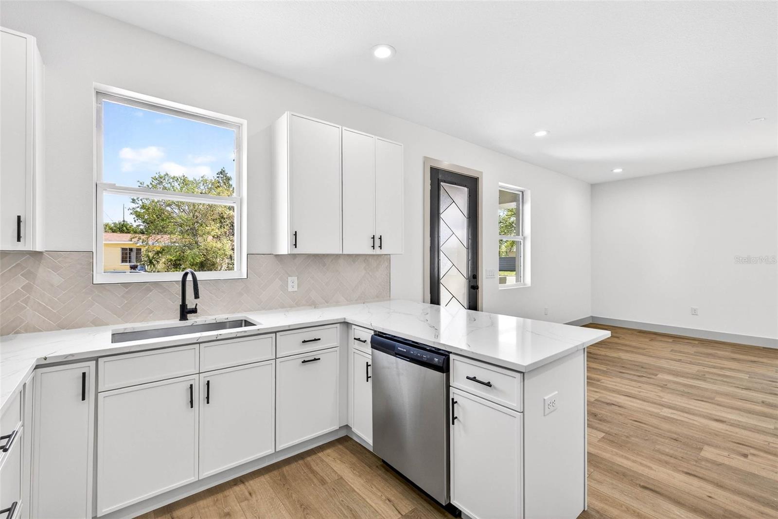 Image 17 of 36 For 1145 29th Street S