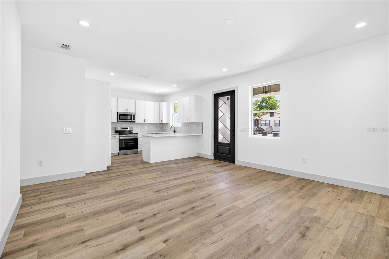 Image 9 of 36 For 1145 29th Street S