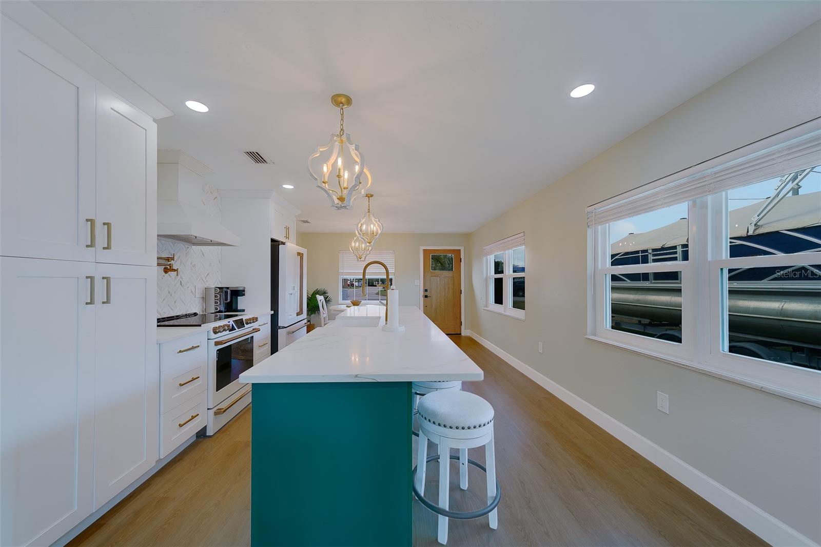 Image 11 of 77 For 6403 Lonnie Lee Lane