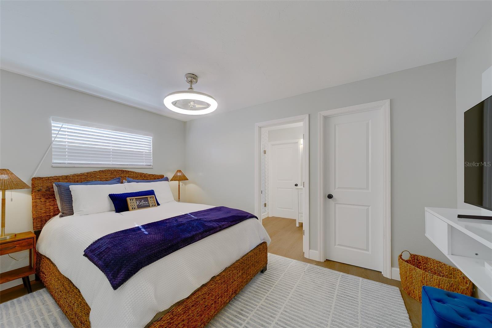 Image 21 of 77 For 6403 Lonnie Lee Lane