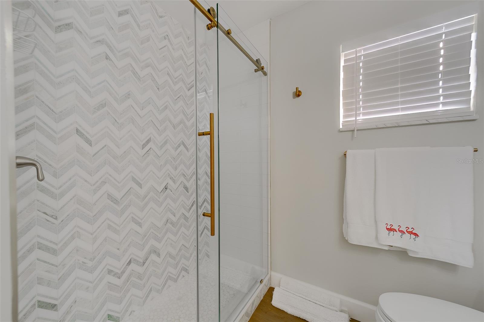 Image 26 of 77 For 6403 Lonnie Lee Lane