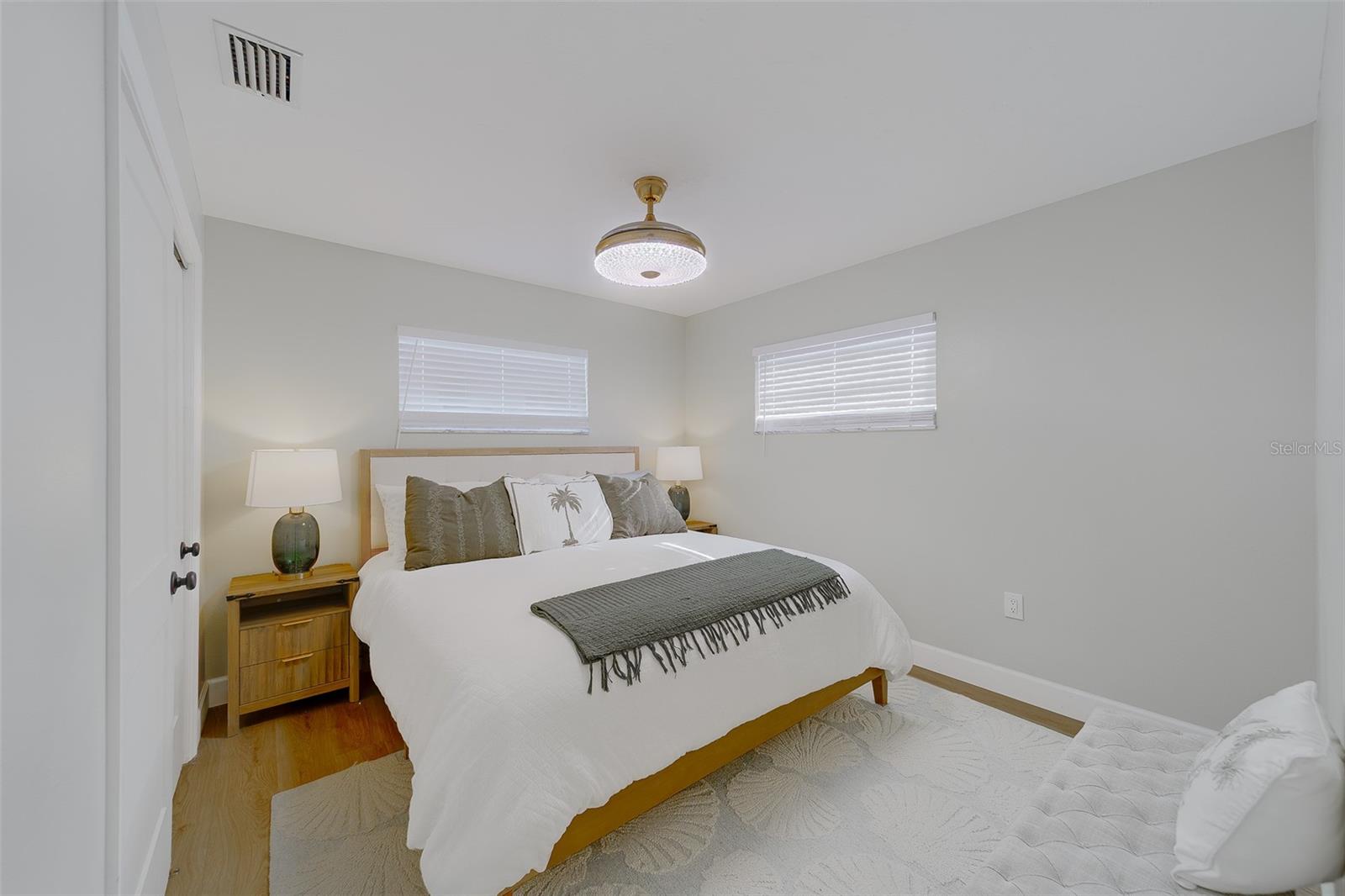 Image 29 of 77 For 6403 Lonnie Lee Lane