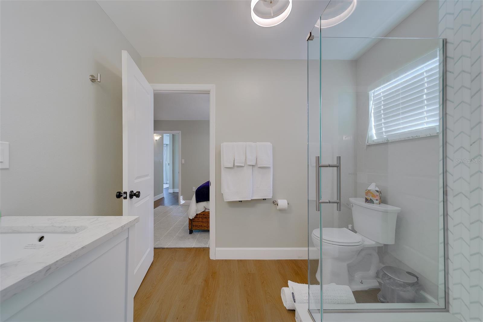 Image 31 of 77 For 6403 Lonnie Lee Lane