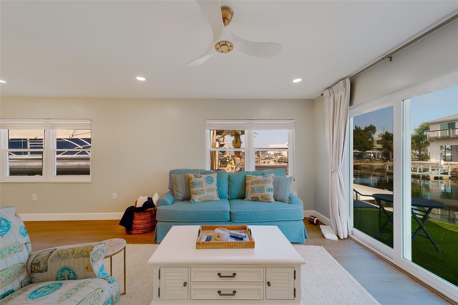 Image 4 of 77 For 6403 Lonnie Lee Lane