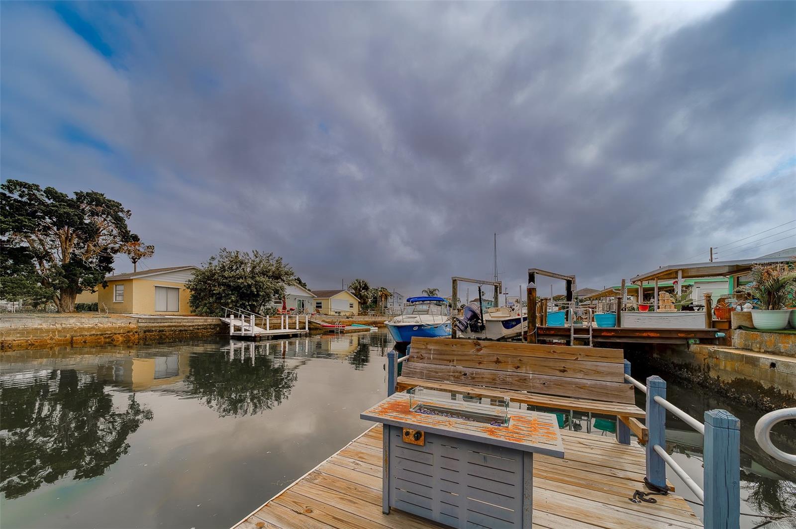 Image 43 of 77 For 6403 Lonnie Lee Lane