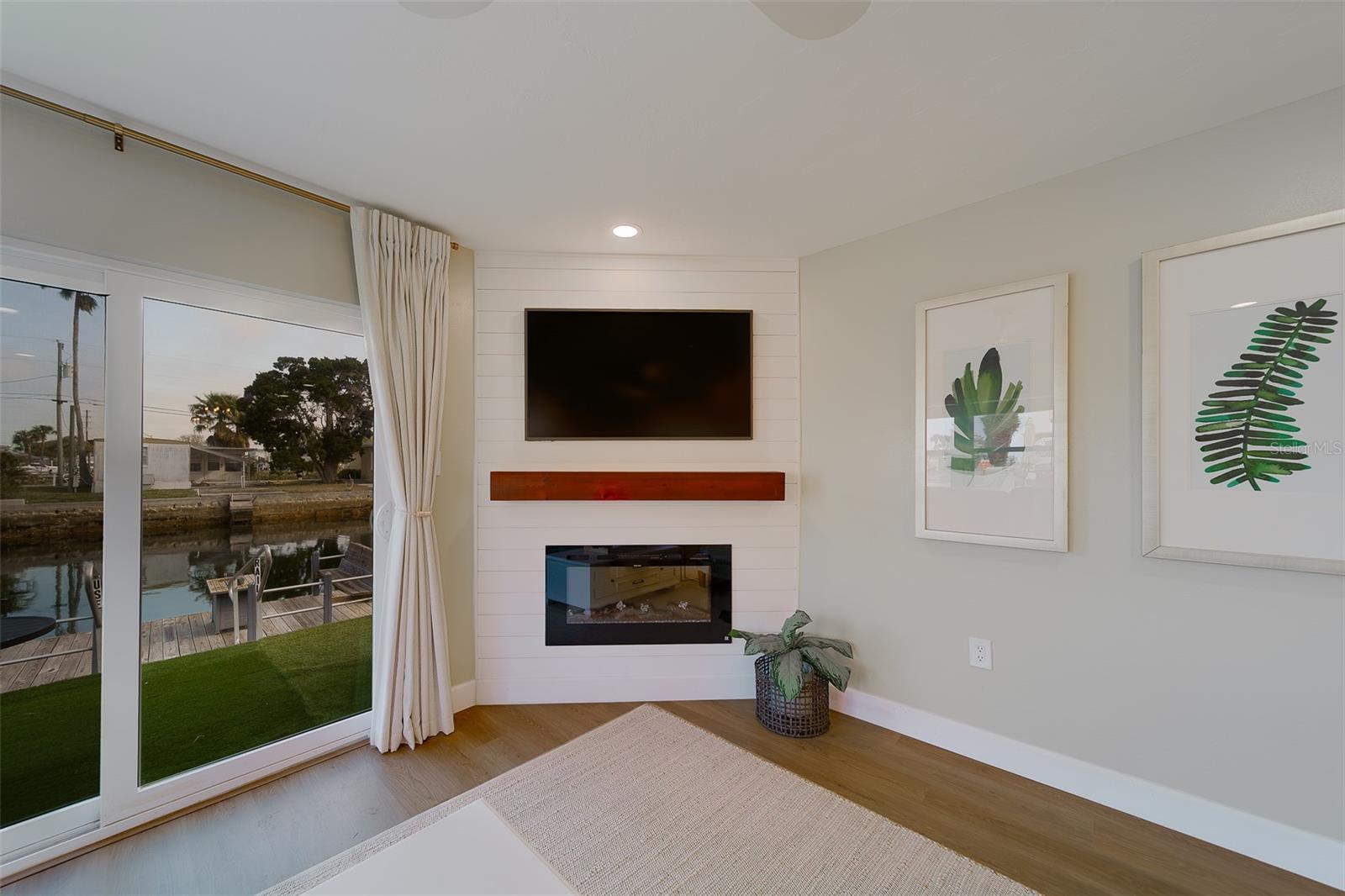 Image 8 of 77 For 6403 Lonnie Lee Lane