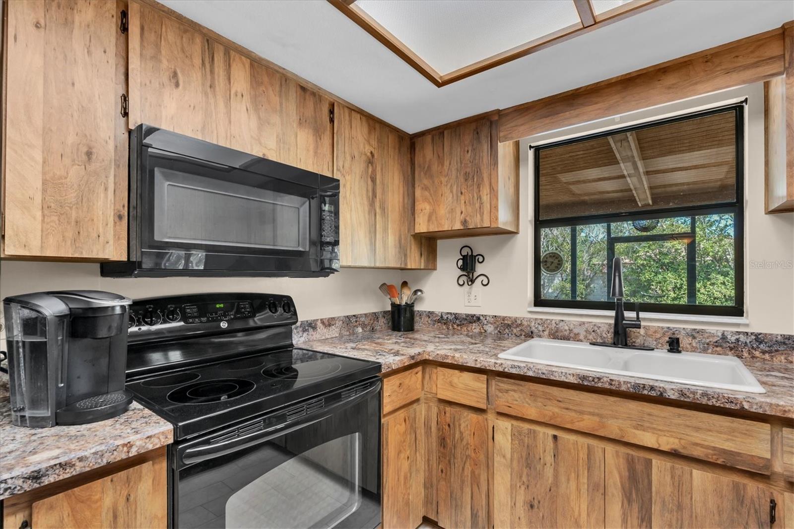 Image 14 of 40 For 11520 132nd Avenue